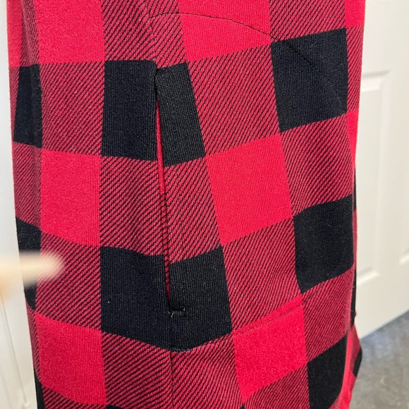 Denim&Co. Buffalo plaid, button down tunic with pockets. Size XXS - Picture 2 of 8
